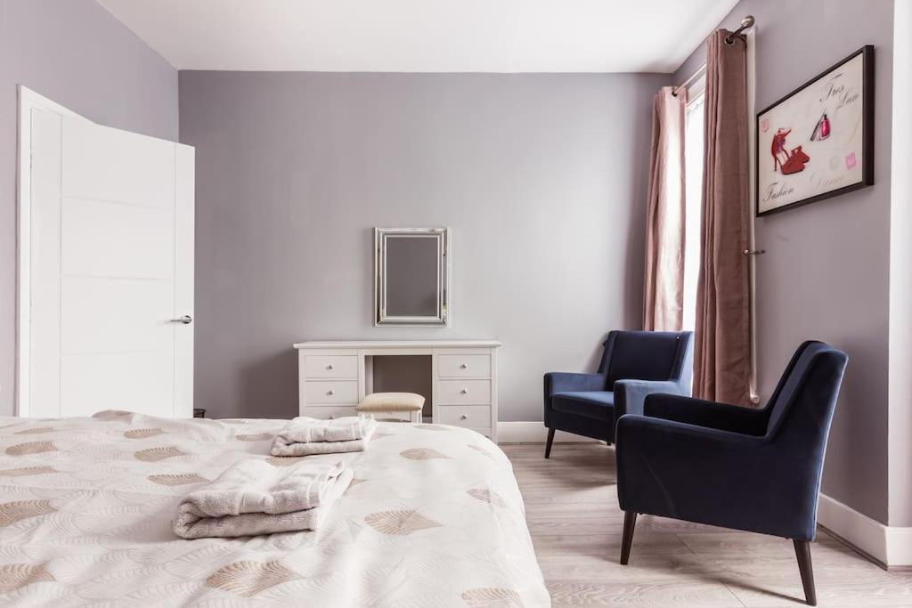 4 Bedroom House, 2 Min Walk From Station Londra Dış mekan fotoğraf