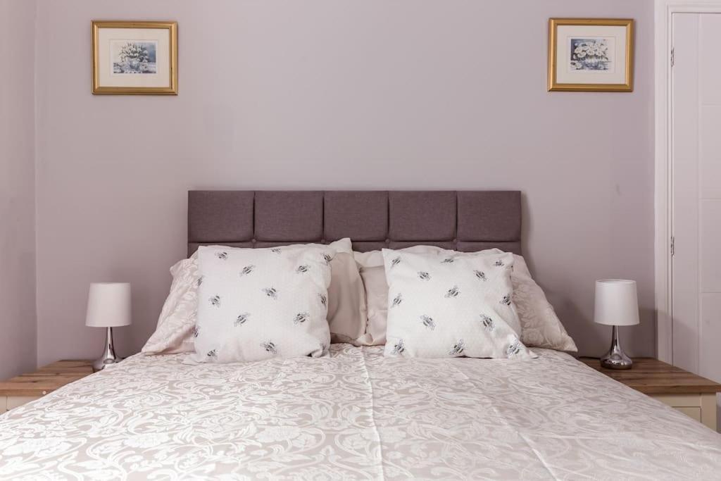 4 Bedroom House, 2 Min Walk From Station Londra Dış mekan fotoğraf